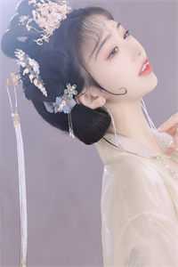 开局被女总裁强推了广告+结局