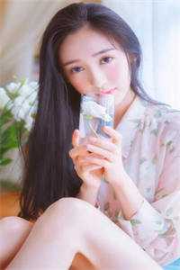 和女友回乡下后，他仕途圆满小说