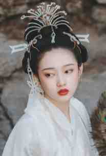 和女友回乡下后，他仕途圆满完整版