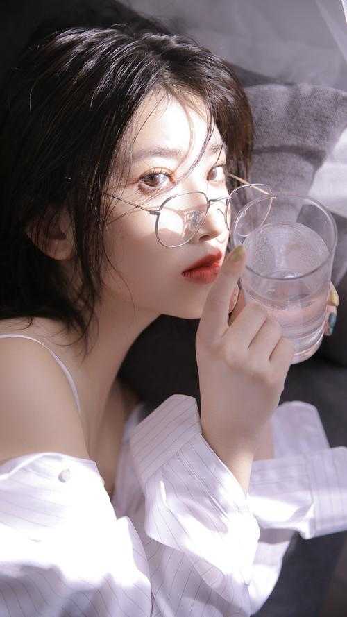 完整阅读吃大瓜读心后豪门夫人又爆料了季绯